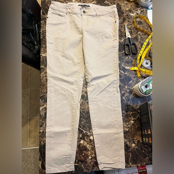 Brody Jeans. Women’s khaki pants. - Picture 3 of 6